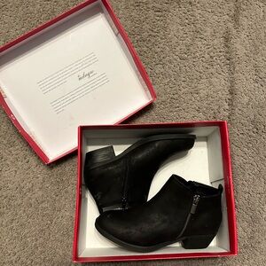 Carlos Santana Black Wedge Boot Size 6 Medium